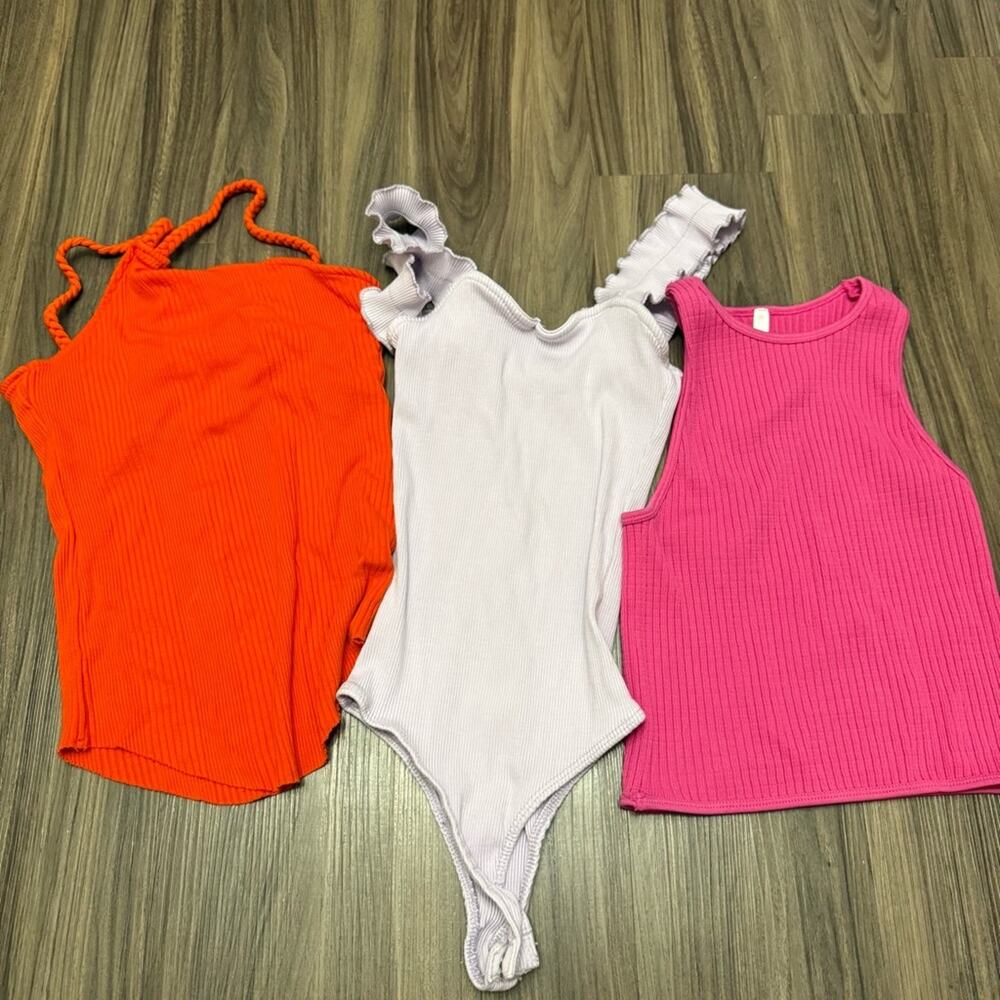 3 of fitted top bodysuit crop top size S